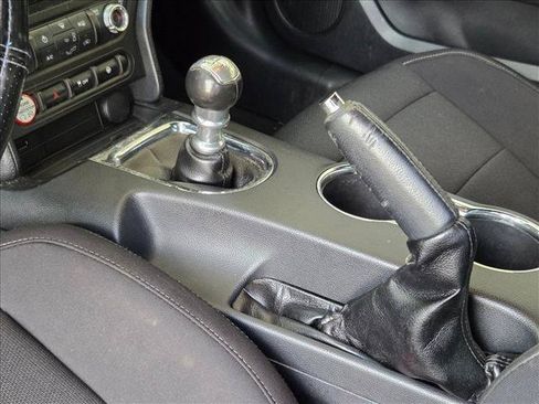 Used 2017 Ford Mustang Coupe RWD image 15