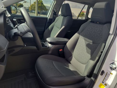 Certified 2024 Toyota RAV4 XLE w/ Convenience Package image 21