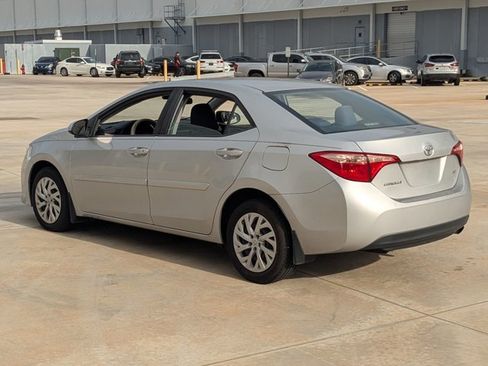 Used 2019 Toyota Corolla LE FWD image 6