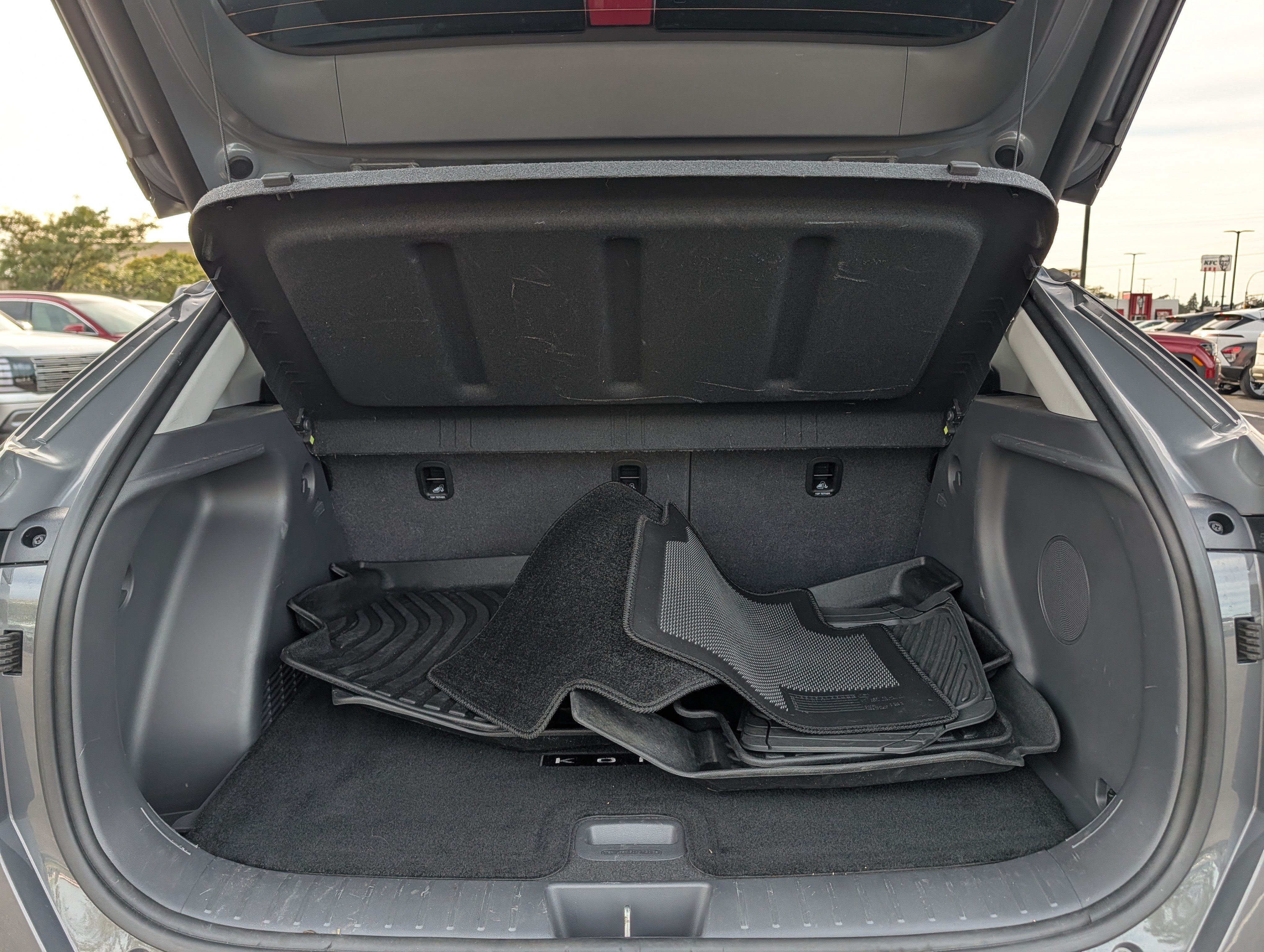 Used 2025 Hyundai Kona Limited AWD/4WD image 16