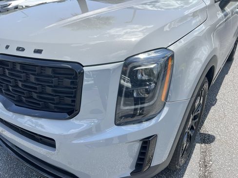 Used 2022 Kia Telluride EX w/ EX Premium Package AWD/4WD image 6