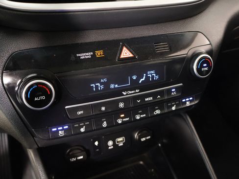 Used 2020 Hyundai Tucson Ultimate w/ Cargo Package FWD image 8