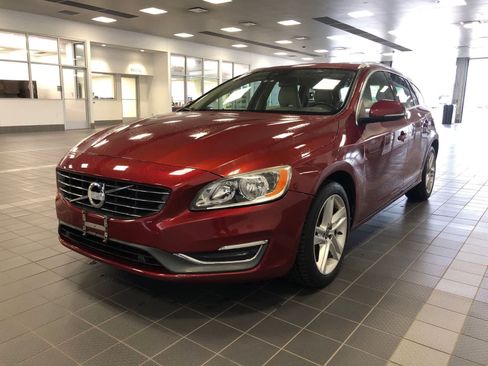 Used 2015 Volvo V60 T5 Premier AWD/4WD image 1