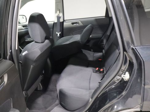 Used 2013 Subaru Forester 2.5X Premium w/ All-Weather Plus Pkg AWD/4WD image 18
