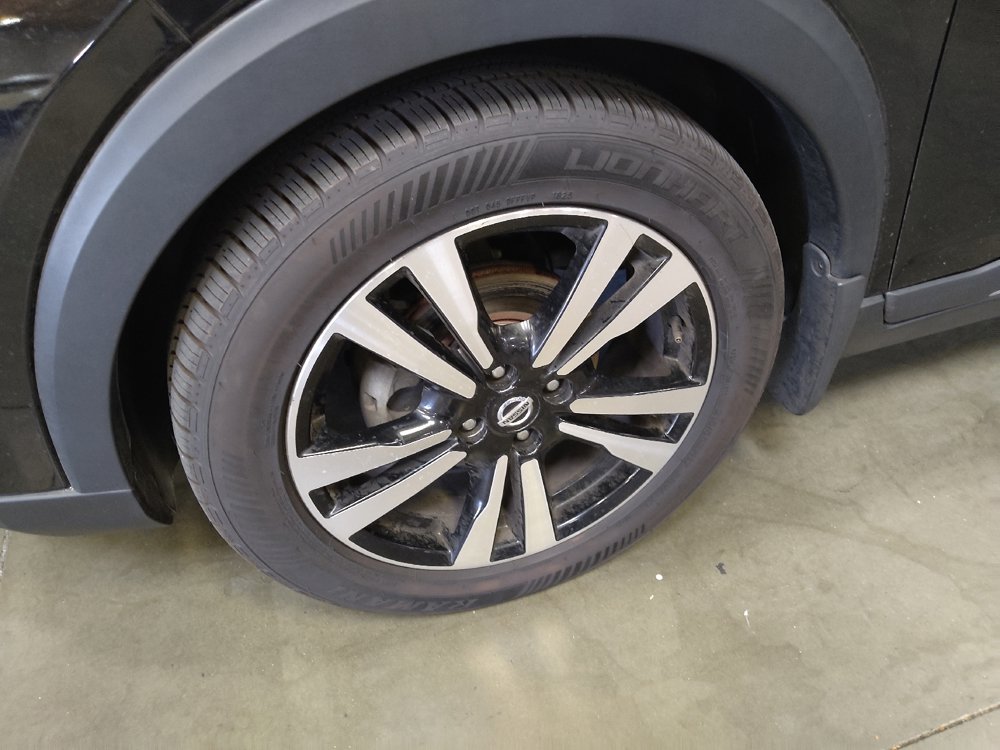 Used 2019 Nissan Kicks SR FWD image 31