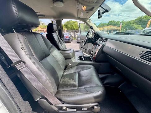 Used 2014 Chevrolet Tahoe 2WD image 16