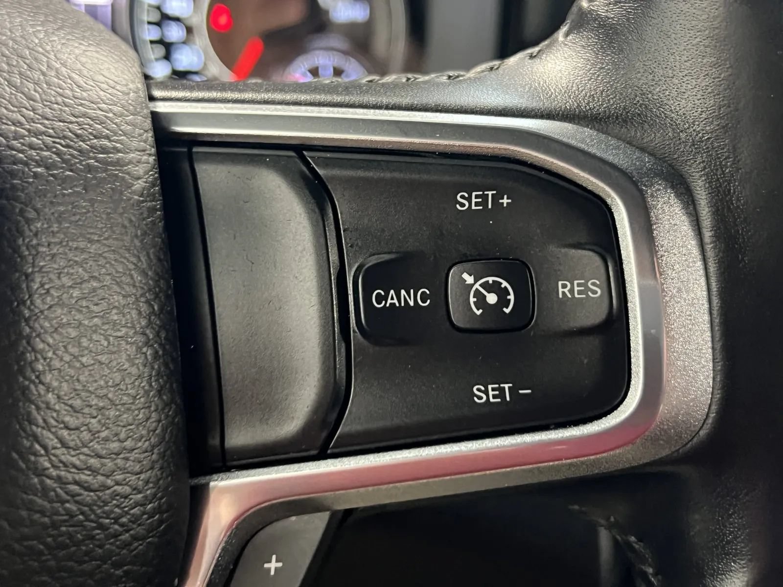 Used 2020 RAM 1500 Laramie AWD/4WD image 12