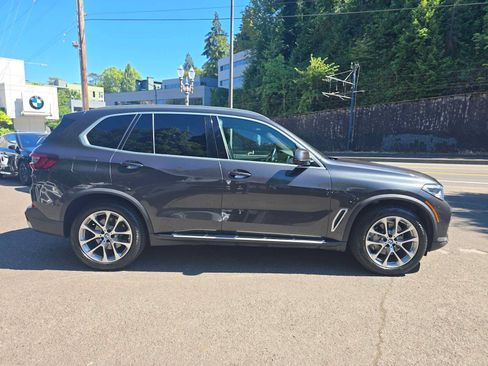 Used 2023 BMW X5 xDrive40i AWD/4WD image 3