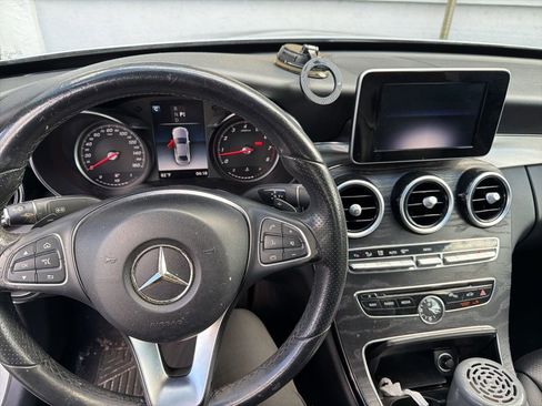 Used 2018 Mercedes-Benz C 300 Sedan image 9