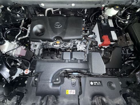 Used 2023 Toyota RAV4 XLE FWD image 12