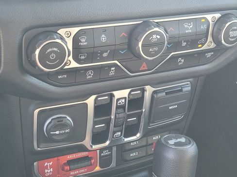 New 2025 Jeep Wrangler Willys image 18