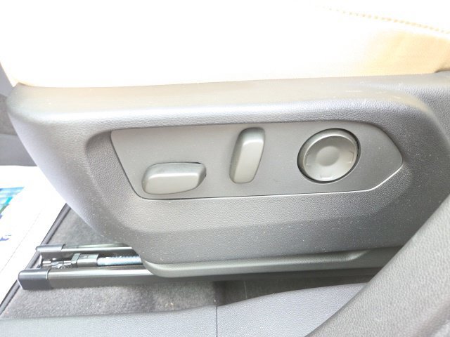 Used 2025 Buick Envision Preferred AWD/4WD image 21