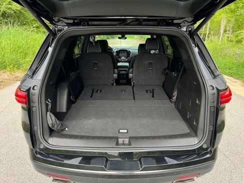 Used 2023 Chevrolet Traverse Premier w/ Redline Edition AWD/4WD image 14