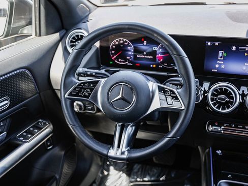 Certified 2025 Mercedes-Benz GLA 250 image 13
