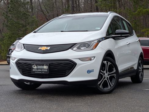 Used 2020 Chevrolet Bolt Premier w/ Infotainment Package image 4