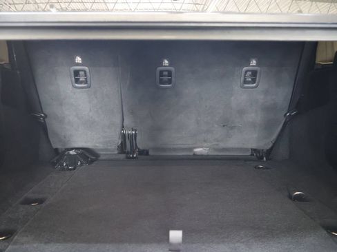 Used 2021 Jeep Wrangler Unlimited Sahara AWD/4WD image 14