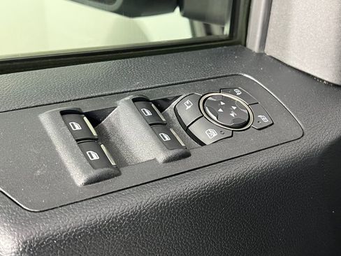 Used 2018 Ford F150 Raptor w/ Equipment Group 802A Luxury image 18