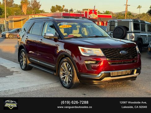 Used 2019 Ford Explorer Platinum AWD/4WD image 1