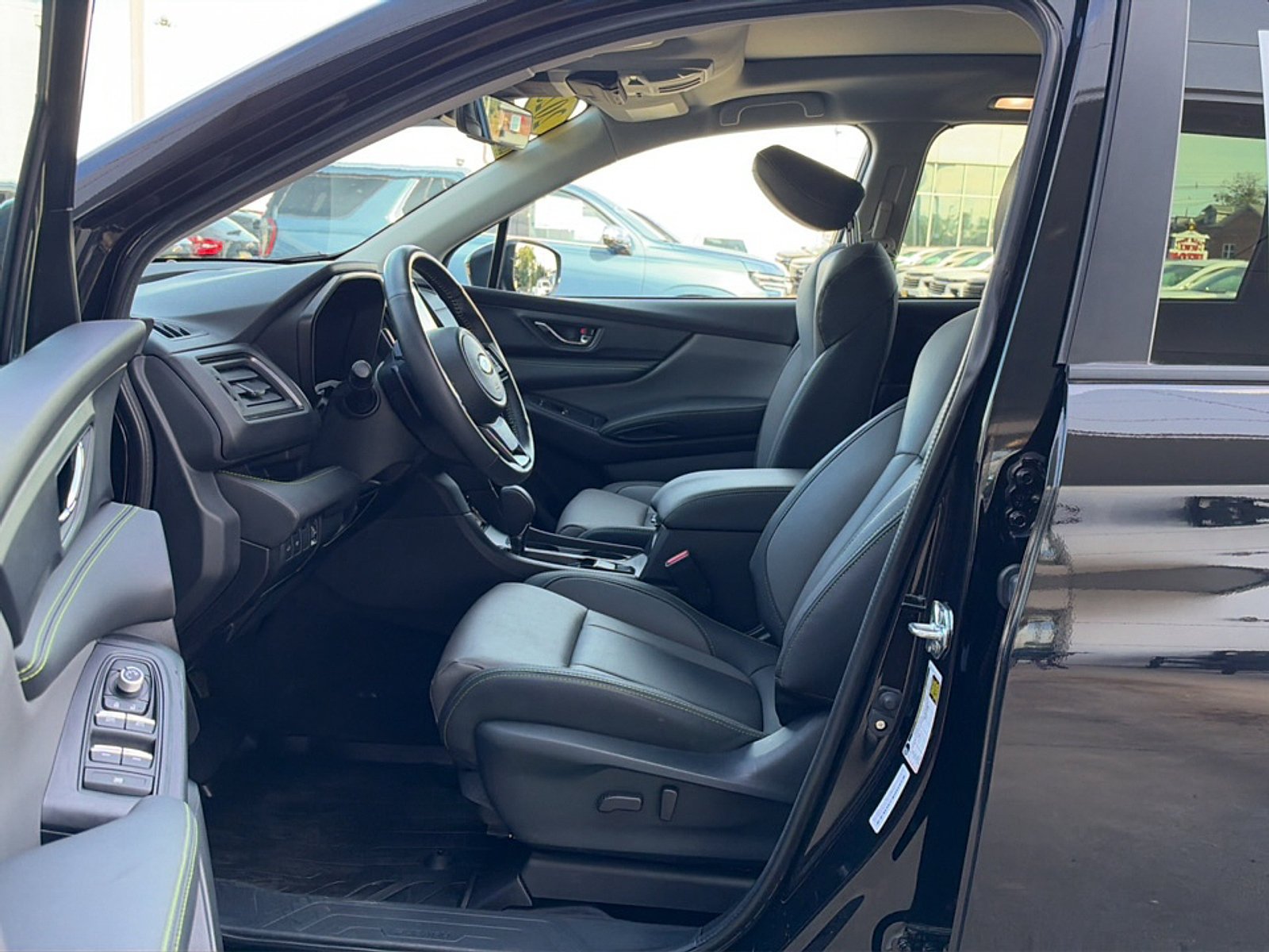 Used 2025 Subaru Ascent Onyx Edition w/ Onyx Package AWD/4WD image 12