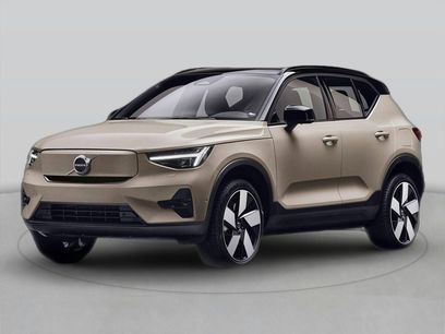 New 2026 Volvo EX40 Plus w/ Climate Package