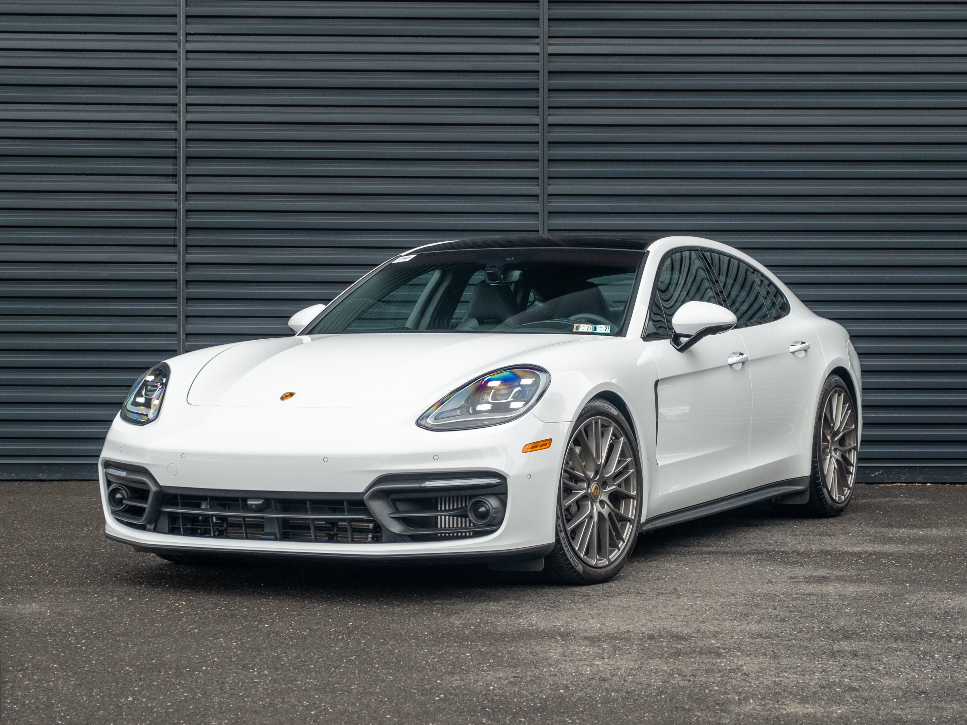 Certified 2023 Porsche Panamera 4 Platinum Edition AWD/4WD image 1