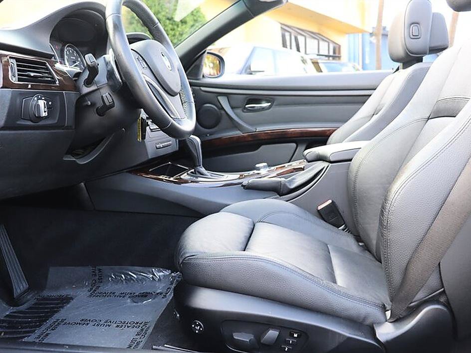 Used 2011 BMW 328i Convertible RWD image 16