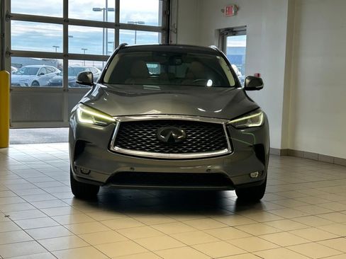 Used 2019 INFINITI QX50 Luxe image 2
