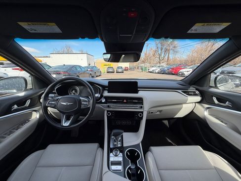 Used 2025 Genesis G70 2.5T image 33