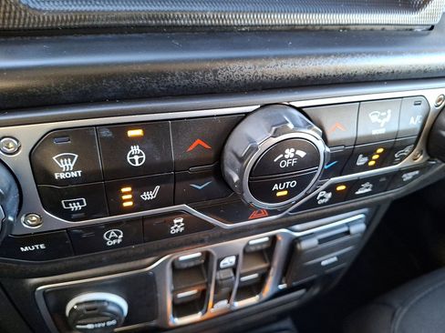 Certified 2022 Jeep Wrangler Unlimited Sport image 15