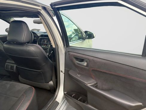 Used 2017 Toyota Camry XSE w/ Moonroof Package FWD image 17