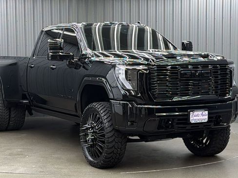Used 2026 GMC Sierra 3500 Denali Ultimate AWD/4WD image 7