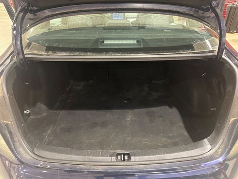 Used 2021 Toyota Corolla SE FWD image 2
