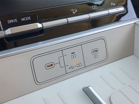 New 2026 Hyundai Santa Fe SE image 27