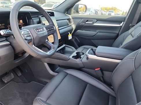 New 2026 GMC Terrain Elevation w/ Elevation Premium Package image 13