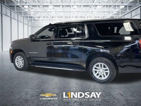 Used 2024 Chevrolet Suburban LT image 7