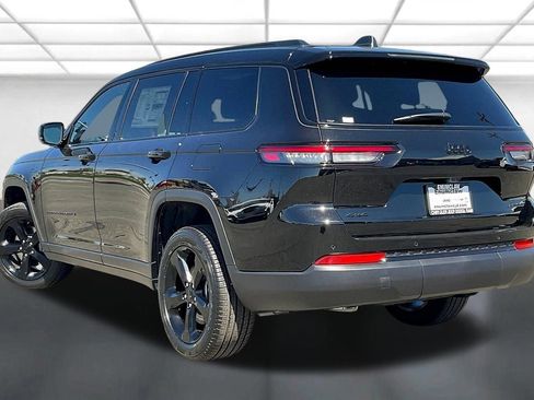 New 2025 Jeep Grand Cherokee L Limited w/ Black Appearance Package AWD/4WD image 3