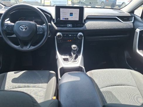 Used 2025 Toyota RAV4 XLE AWD/4WD image 15