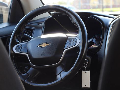 Used 2022 Chevrolet Colorado LT w/ LT Convenience Package image 14