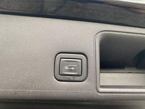 Used 2022 GMC Terrain Denali w/ LPO, Floor Liner Package image 13