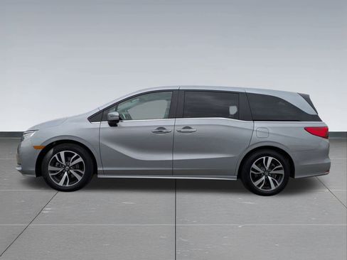 Certified 2023 Honda Odyssey Touring image 3