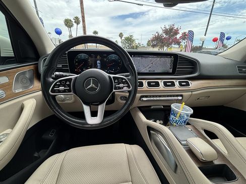 Used 2021 Mercedes-Benz GLE 350 w/ Premium Package image 21