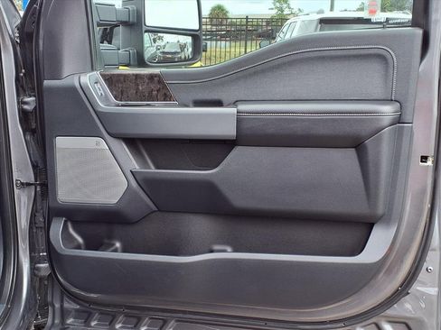 Used 2023 Ford F450 Lariat w/ Lariat Ultimate Package image 13