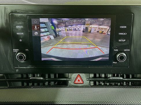 Used 2023 Kia Sportage LX image 15