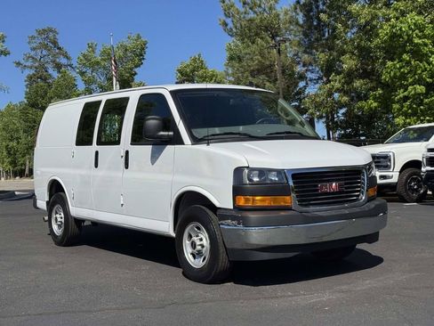 Used 2024 GMC Savana 2500 w/ Driver Convenience Package RWD image 2