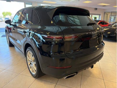 Used 2020 Porsche Cayenne AWD/4WD image 6