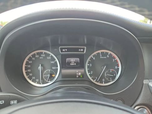 Used 2017 INFINITI QX30 Premium w/ Technology Package image 18