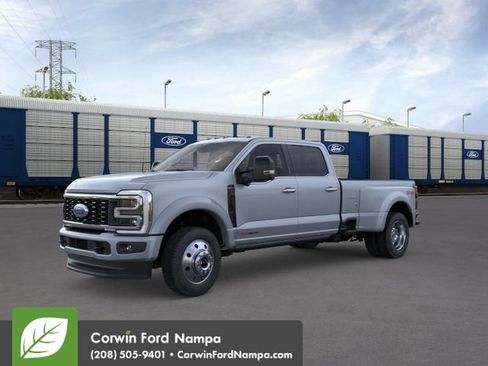 New 2026 Ford F450 Platinum w/ FX4 Off-Road Package AWD/4WD image 2