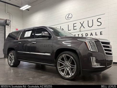 Used 2015 Cadillac Escalade ESV Premium AWD/4WD image 2