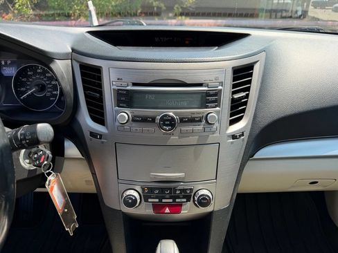 Used 2011 Subaru Outback 2.5i Premium AWD/4WD image 20