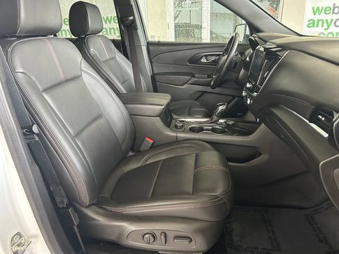 Used 2023 Chevrolet Traverse RS FWD image 23